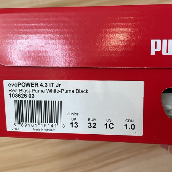 Puma brand new soccer shoes - Picture 5 of 6